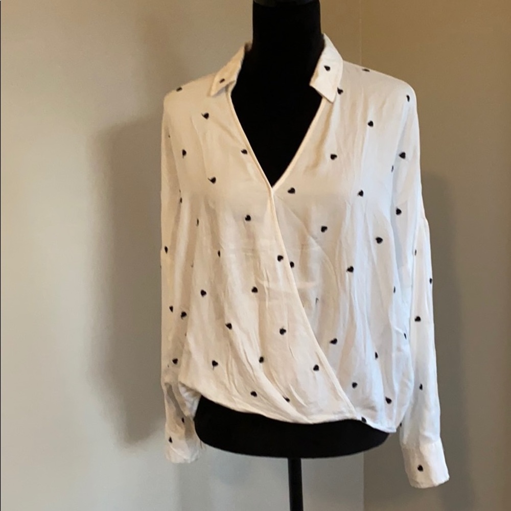 Lou & Grey White Blouse w Black Hearts